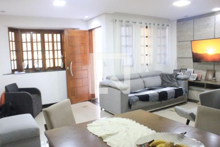 Sala de casa à venda com 4 quartos, 140m² em Jardim Santa Clara, Guarulhos