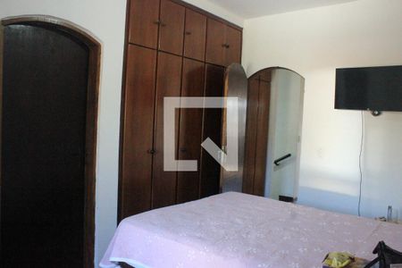 Casa à venda com 140m², 4 quartos e 3 vagasSuíte