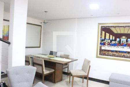 Sala de casa à venda com 4 quartos, 140m² em Jardim Santa Clara, Guarulhos