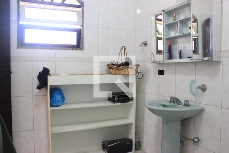 Casa à venda com 140m², 4 quartos e 3 vagasBanheiro da Suíte