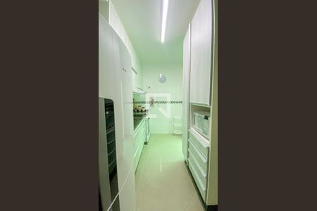 Apartamento à venda com 55m², 2 quartos e 1 vaga Apartamento à venda com 55m², 2 quartos e 1 vagaCozinha