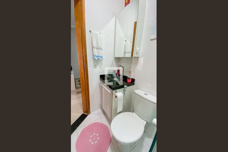 Apartamento à venda com 55m², 2 quartos e 1 vaga Apartamento à venda com 55m², 2 quartos e 1 vagaBanheiro