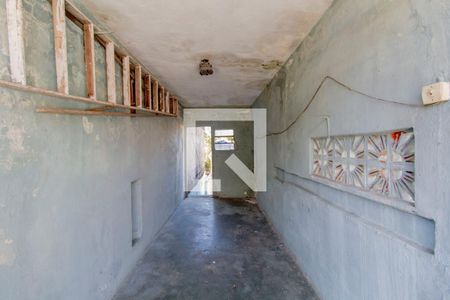 Corredor de casa à venda com 5 quartos, 180m² em Parque Cisper, São Paulo