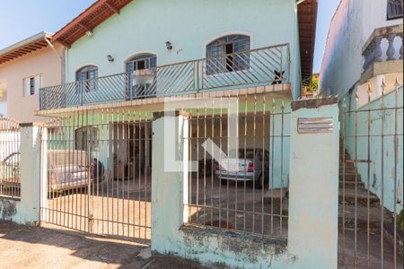 Casa à venda com 181m², 3 quartos e 4 vagasFachada