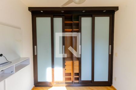 Apartamento à venda com 78m², 3 quartos e 2 vagasSuíte - armários