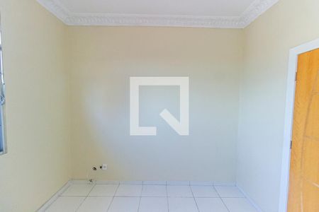 Sala de apartamento para alugar com 3 quartos, 80m² em Cordovil, Rio de Janeiro