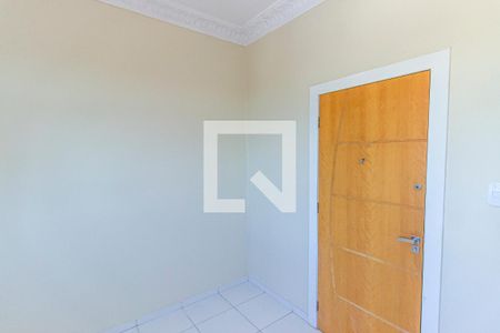 Sala de apartamento para alugar com 3 quartos, 80m² em Cordovil, Rio de Janeiro