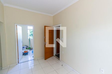 Sala de apartamento para alugar com 3 quartos, 80m² em Cordovil, Rio de Janeiro