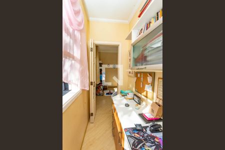 Casa de condomínio à venda com 192m², 3 quartos e 4 vagasEscritório