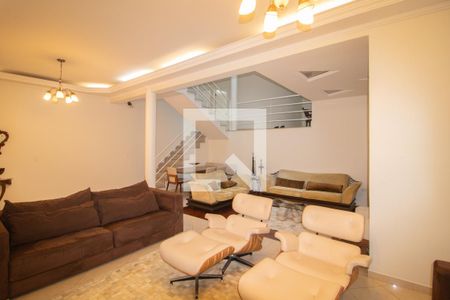 Sala de casa para alugar com 5 quartos, 380m² em Vila Albertina, São Paulo