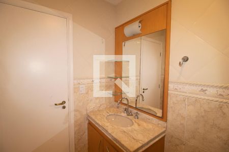 Casa para alugar com 380m², 5 quartos e 5 vagasBanheiro da Suíte 3