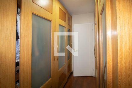 Casa para alugar com 380m², 5 quartos e 5 vagasArmários da Suite 1