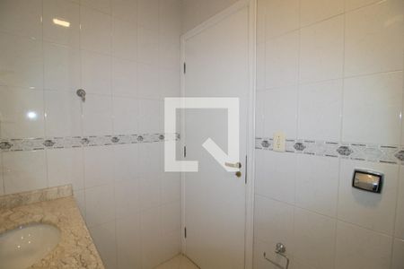 Casa para alugar com 380m², 5 quartos e 5 vagasBanheiro do Quarto 5