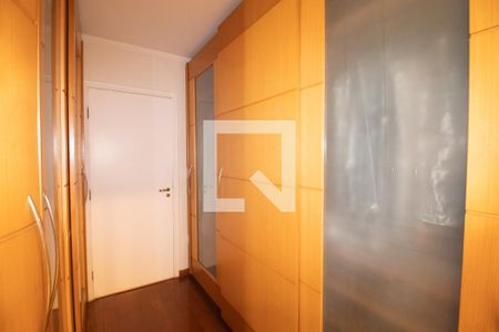 Casa para alugar com 380m², 5 quartos e 5 vagasArmário da Suite 3