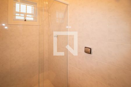 Casa para alugar com 380m², 5 quartos e 5 vagasBanheiro da Área de Serviço