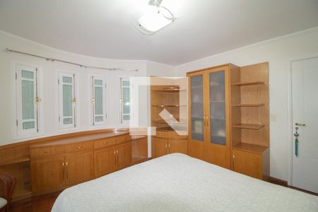 Casa para alugar com 380m², 5 quartos e 5 vagasSuíte 1