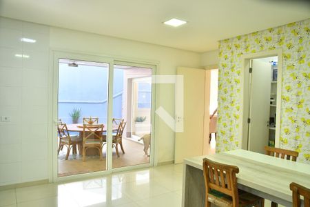 Casa de condomínio para alugar com 370m², 4 quartos e 6 vagasCozinha