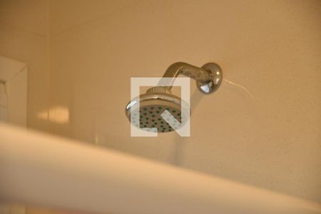 Casa de condomínio para alugar com 370m², 4 quartos e 6 vagasBanheiro da suíte 1