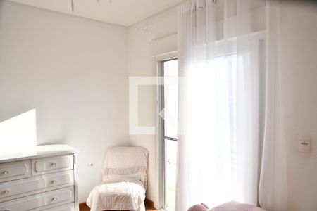 Casa de condomínio para alugar com 370m², 4 quartos e 6 vagasSuíte 2