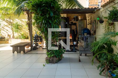 Apartamento à venda com 187m², 3 quartos e 2 vagasChurrasqueira