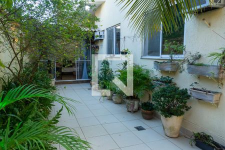 Apartamento à venda com 187m², 3 quartos e 2 vagasGarden - Área privativa