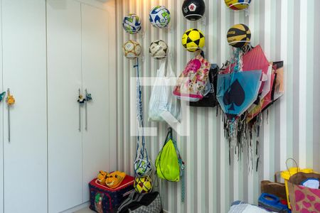 Apartamento à venda com 187m², 3 quartos e 2 vagasQuarto 2 - Armários