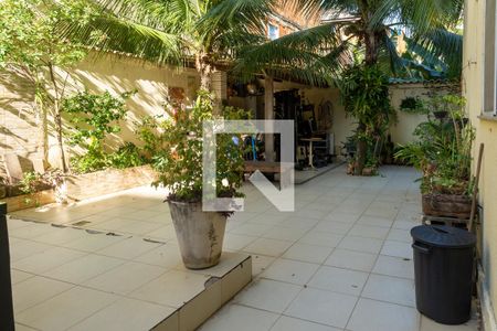 Apartamento à venda com 187m², 3 quartos e 2 vagasGarden - Área privativa