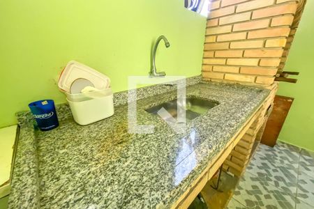 Casa à venda com 218m², 3 quartos e 2 vagasÁrea de Serviço e Churrasqueira