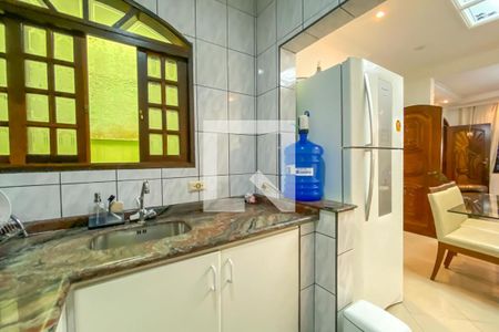 Casa à venda com 218m², 3 quartos e 2 vagasCozinha