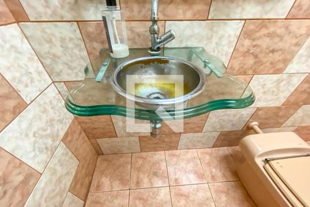 Casa à venda com 218m², 3 quartos e 2 vagasBanheiro Social 2