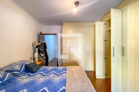 Casa à venda com 218m², 3 quartos e 2 vagasSuíte