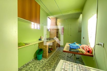 Casa à venda com 218m², 3 quartos e 2 vagasÁrea de Serviço e Churrasqueira