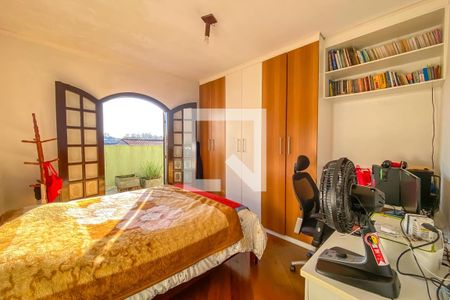 Casa à venda com 218m², 3 quartos e 2 vagasQuarto 1