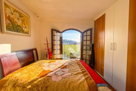 Casa à venda com 218m², 3 quartos e 2 vagasQuarto 1