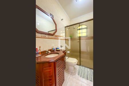 Casa à venda com 218m², 3 quartos e 2 vagasBanheiro Social