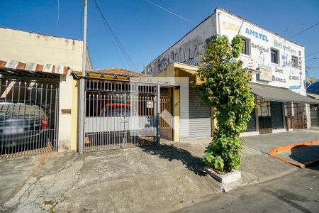 Casa à venda com 120m², 2 quartos e 2 vagasFachada