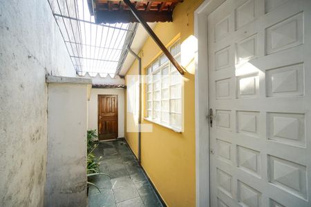 Casa à venda com 120m², 2 quartos e 2 vagasCorredor 