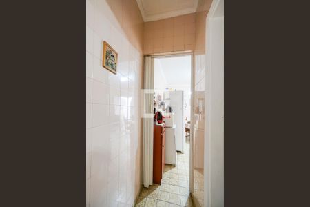 Casa à venda com 120m², 2 quartos e 2 vagasHall do banheiro