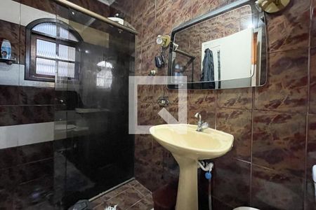 Casa à venda com 245m², 3 quartos e 2 vagas Casa à venda com 245m², 3 quartos e 2 vagasBanheiro Social