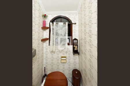 Casa à venda com 245m², 3 quartos e 2 vagas Casa à venda com 245m², 3 quartos e 2 vagasLavabo