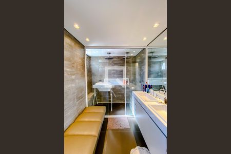 Apartamento à venda com 80m², 1 quarto e 2 vagasBanheiro  Quarto - Suite 