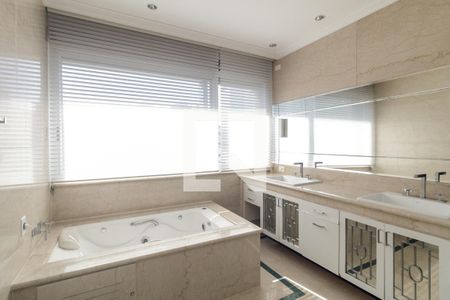 Apartamento à venda com 500m², 4 quartos e 3 vagasBanheiro 1 - Suíte