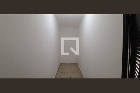 Casa à venda com 200m², 3 quartos e 2 vagasCloset