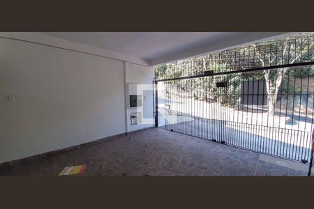 Casa à venda com 200m², 3 quartos e 2 vagasGaragem