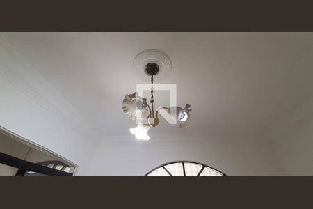 Sala de casa para alugar com 3 quartos, 200m² em Quitaúna, Osasco