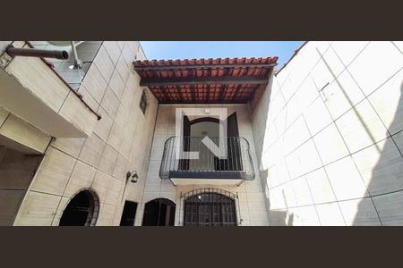 Casa à venda com 200m², 3 quartos e 2 vagasQuintal