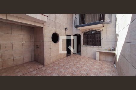 Casa à venda com 200m², 3 quartos e 2 vagasQuintal