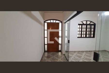 Sala de casa para alugar com 3 quartos, 200m² em Quitaúna, Osasco