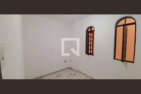 Casa à venda com 200m², 3 quartos e 2 vagasQuarto