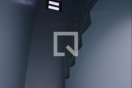 Escada de casa à venda com 4 quartos, 236m² em Jardim Las Vegas, Santo André